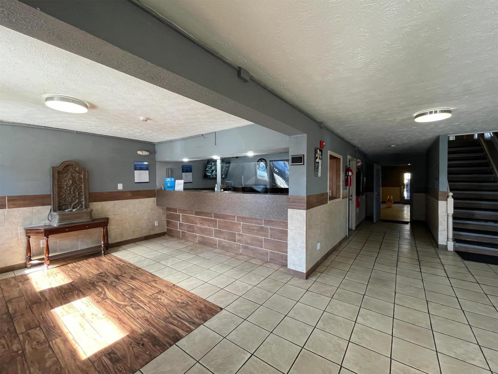 Studio 6 Suites Hurricane, Wv Exterior foto